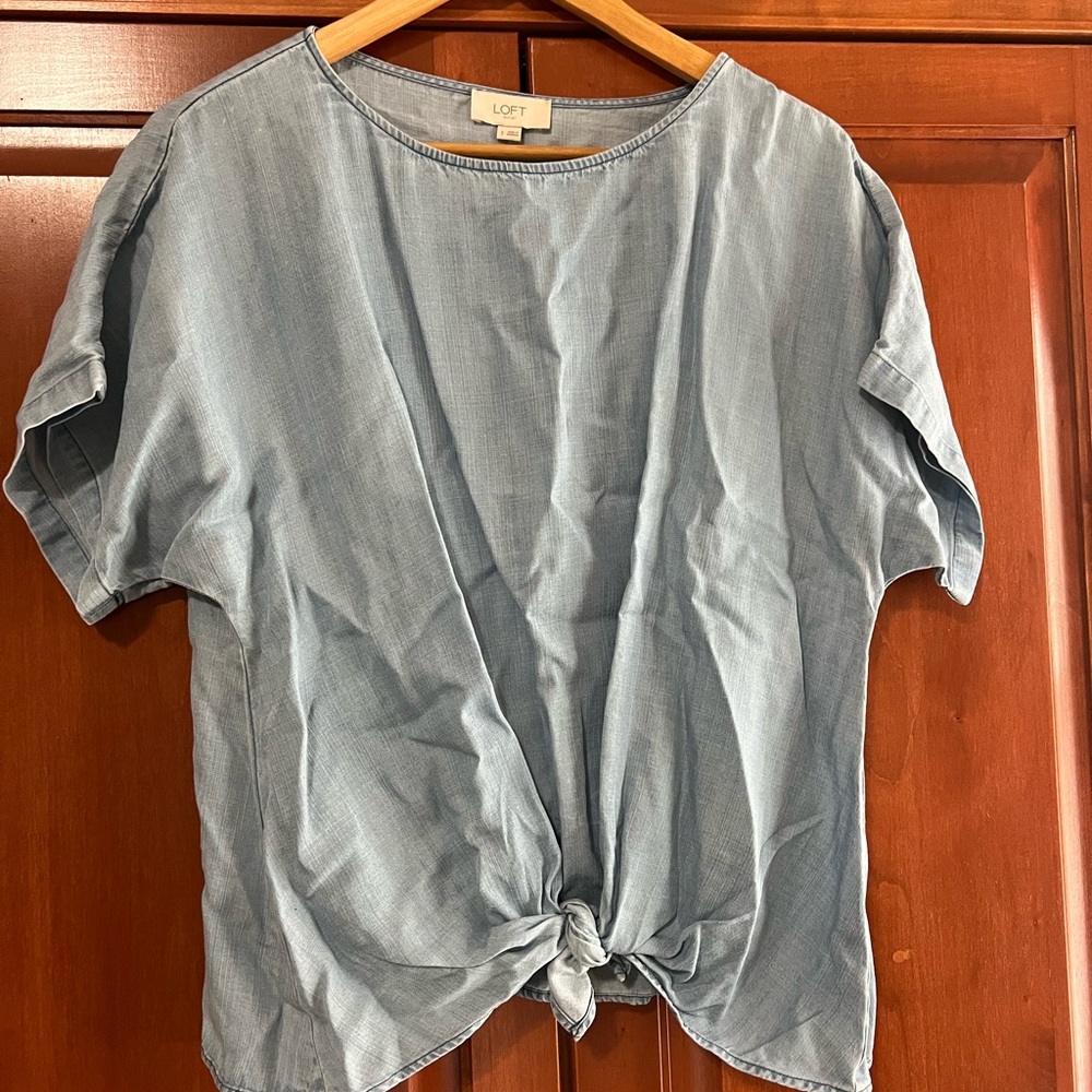 LOFT Outlet Light Blue Denim Top Tie Front Size Small NWT